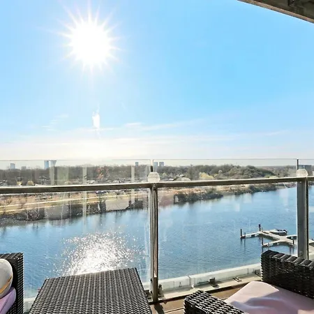 Copenhagen Unique Waterfront Penthouse Appartement *